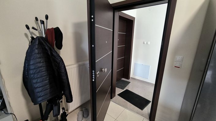 Image No.24-2 Bed Flat for sale