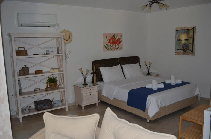Image No.17-4 Bed Property for sale