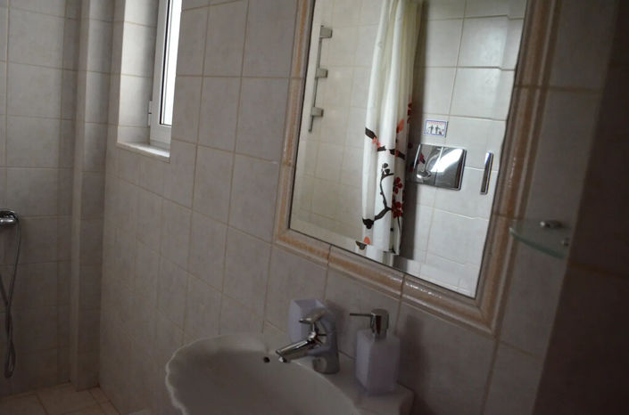 Image No.23-4 Bed Property for sale