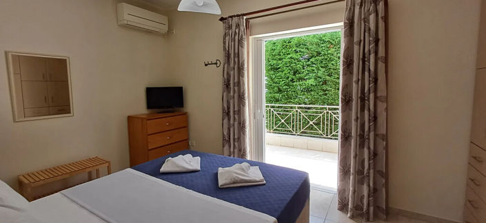 Image No.24-4 Bed Property for sale