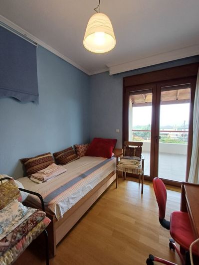 Image No.12-4 Bed Property for sale