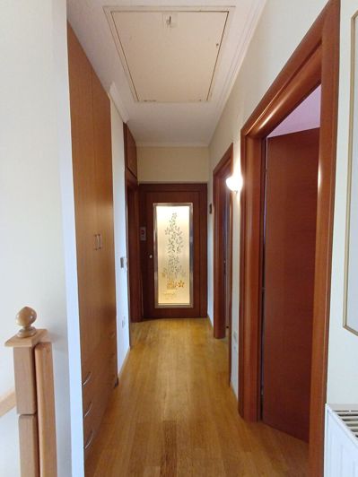 Image No.17-4 Bed Property for sale