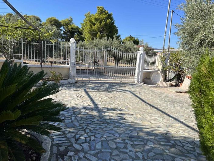 Image No.14-3 Bed Maisonette for sale