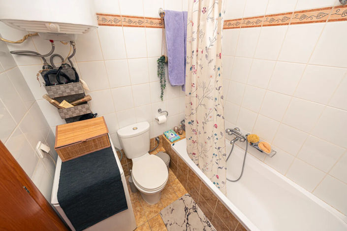 Image No.10-2 Bed Flat for sale