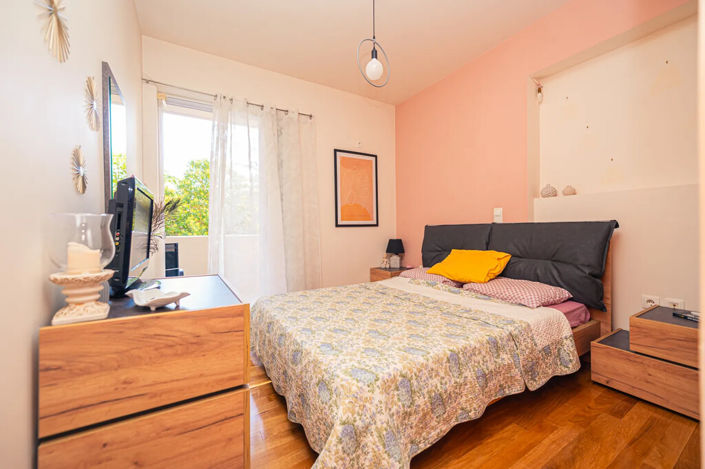 Image No.12-2 Bed Flat for sale