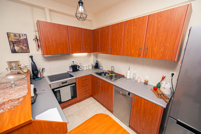 Image No.8-2 Bed Flat for sale