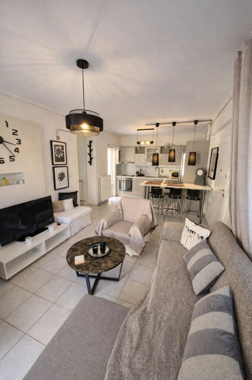 Image No.2-Appartement de 1 chambre à vendre à Saronida