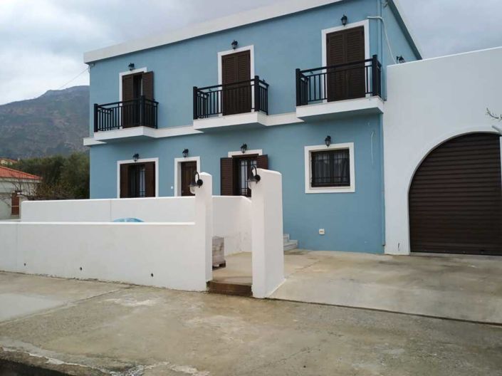 Image No.2-Propriété de 4 chambres à vendre