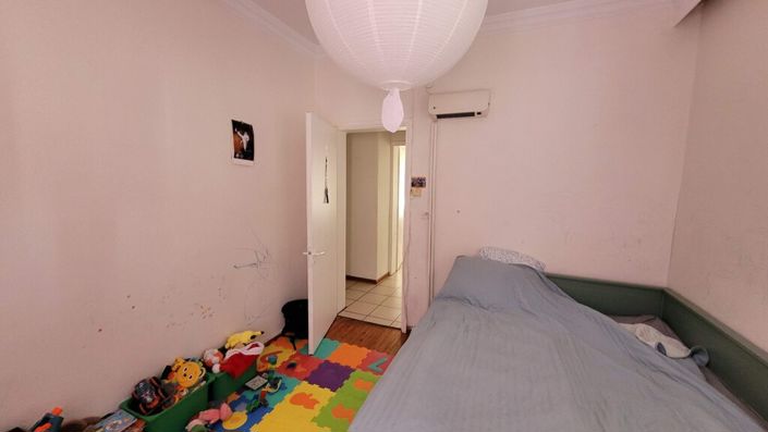 Image No.12-2 Bed Flat for sale