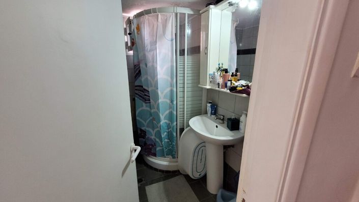 Image No.29-2 Bed Flat for sale