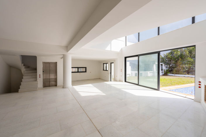 Image No.10-Villa for sale