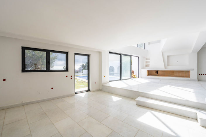 Image No.14-Villa for sale