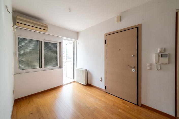 Image No.23-3 Bed Flat for sale