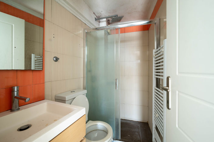 Image No.26-3 Bed Flat for sale