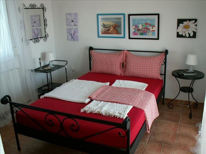 Image No.19-4 Bed Property for sale