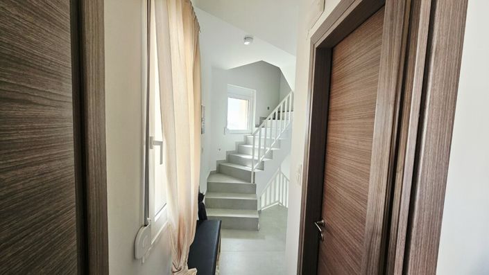 Image No.16-2 Bed Maisonette for sale