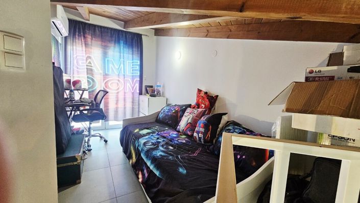 Image No.17-2 Bed Maisonette for sale