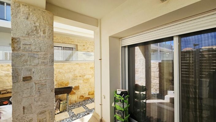 Image No.22-2 Bed Maisonette for sale