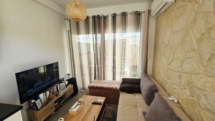 Image No.4-2 Bed Maisonette for sale