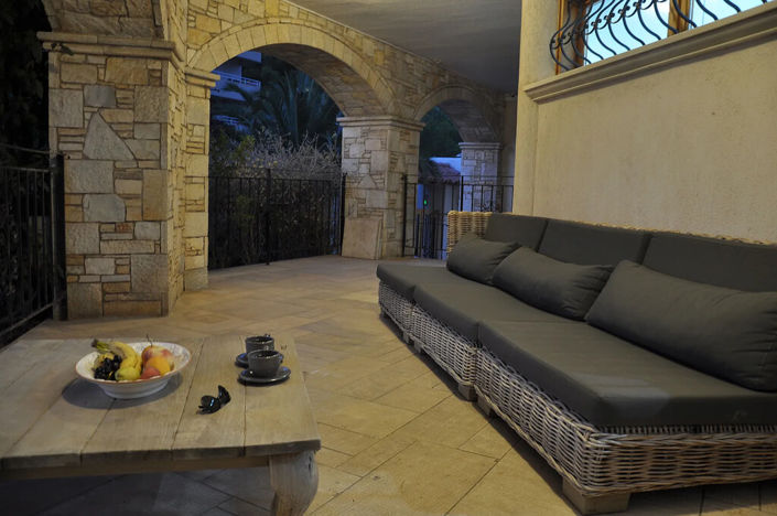 Image No.22-6 Bed Maisonette for sale