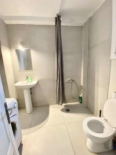 Image No.20-3 Bed Flat for sale