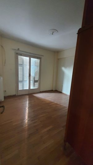 Image No.11-3 Bed Flat for sale