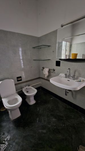 Image No.22-2 Bed Flat for sale