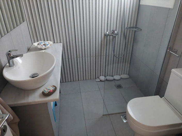 Image No.20-3 Bed Property for sale