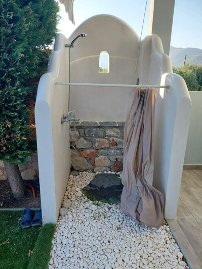 Image No.24-3 Bed Property for sale