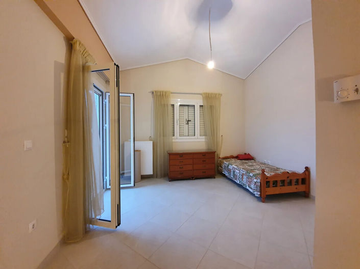 Image No.23-3 Bed Property for sale