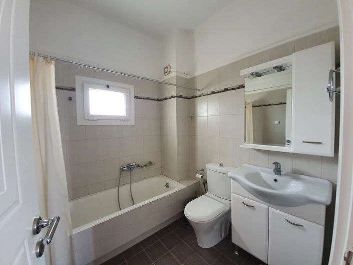 Image No.27-3 Bed Property for sale