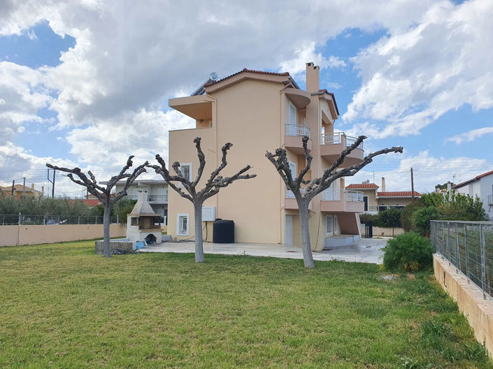 Image No.4-3 Bed Property for sale