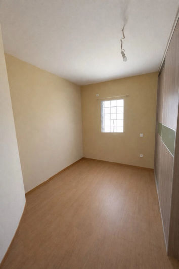 Image No.11-6 Bed Maisonette for sale