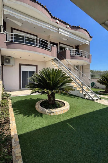 Image No.17-6 Bed Maisonette for sale