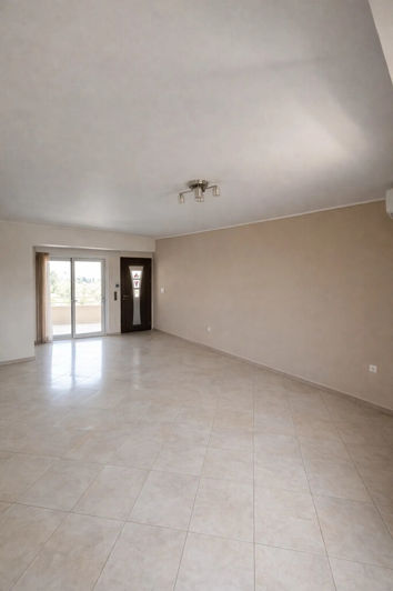 Image No.4-6 Bed Maisonette for sale