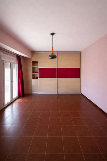 Image No.7-6 Bed Maisonette for sale