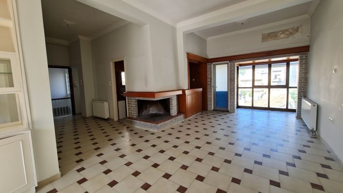 Image No.2-4 Bed Property for sale