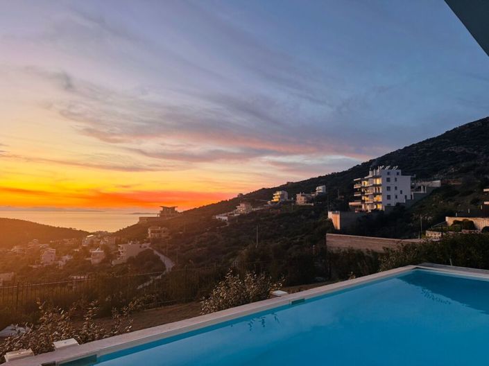 Image No.20-3 Bed Property for sale