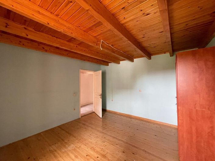 Image No.24-2 Bed Flat for sale