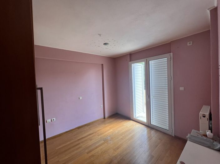 Image No.11-4 Bed Maisonette for sale