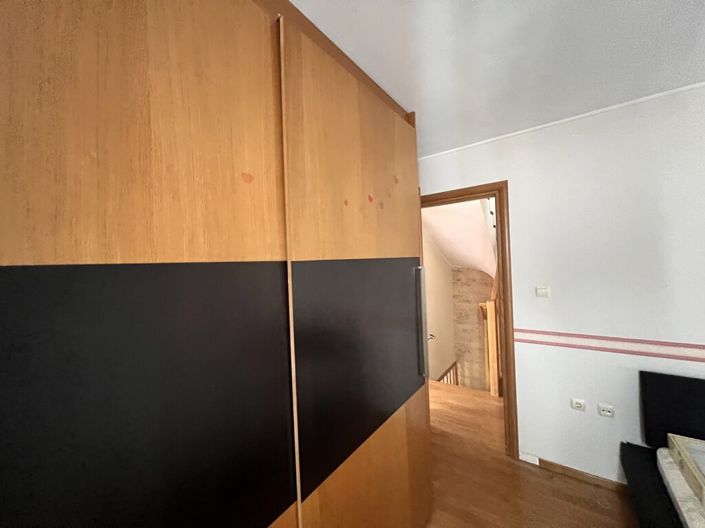 Image No.15-4 Bed Maisonette for sale