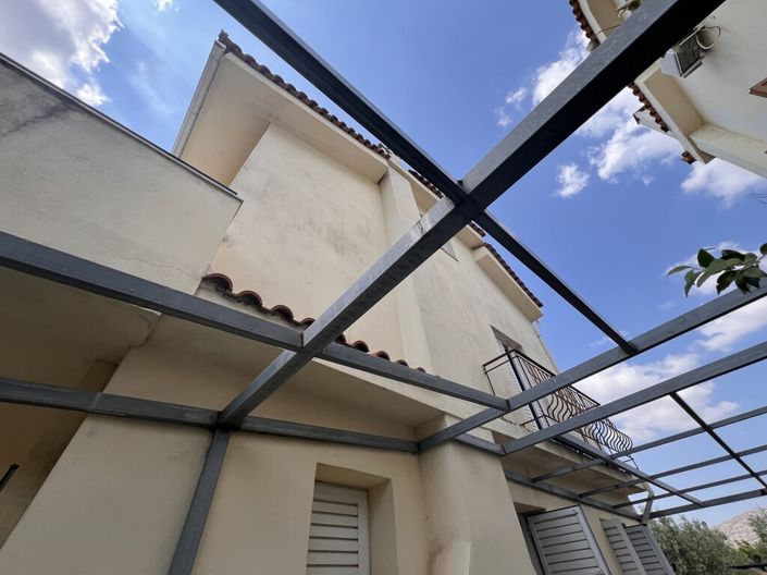 Image No.26-4 Bed Maisonette for sale