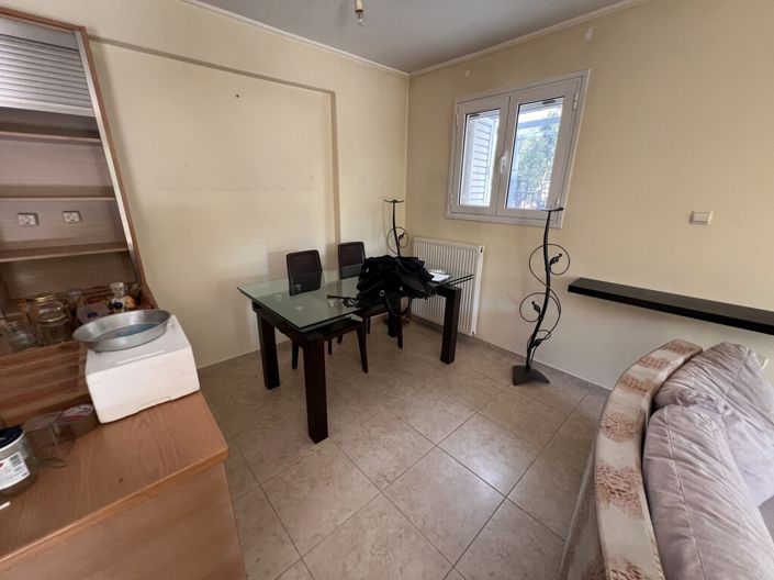 Image No.4-4 Bed Maisonette for sale