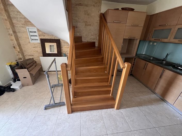 Image No.8-4 Bed Maisonette for sale