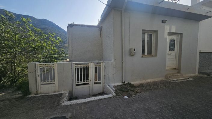 Image No.2-5 Bed Maisonette for sale