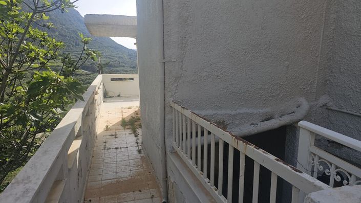 Image No.20-5 Bed Maisonette for sale