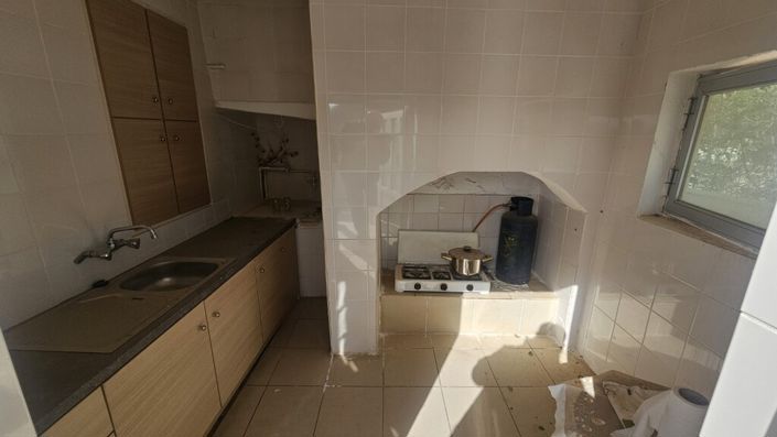 Image No.21-5 Bed Maisonette for sale