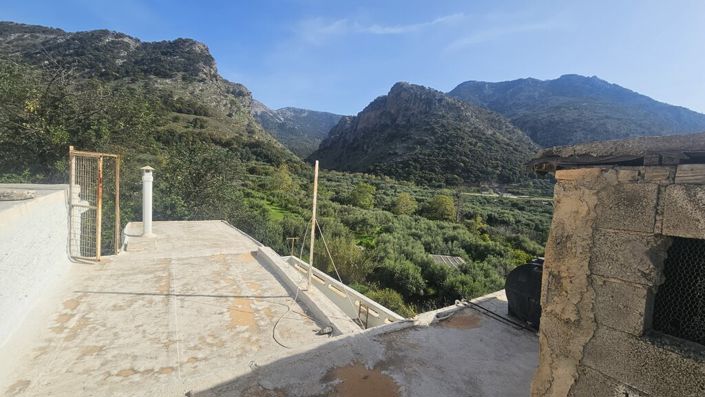 Image No.28-5 Bed Maisonette for sale