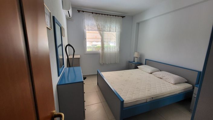 Image No.8-2 Bed Flat for sale