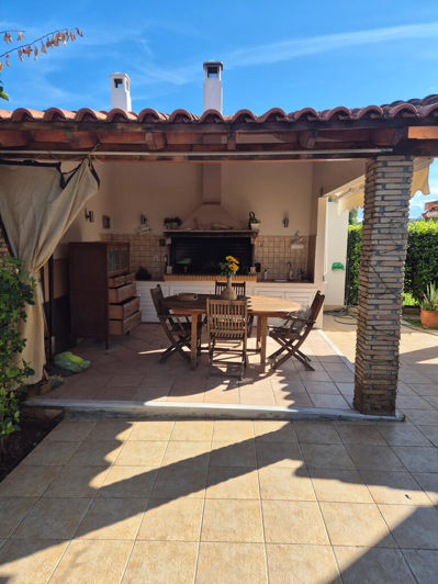 Image No.3-4 Bed Property for sale